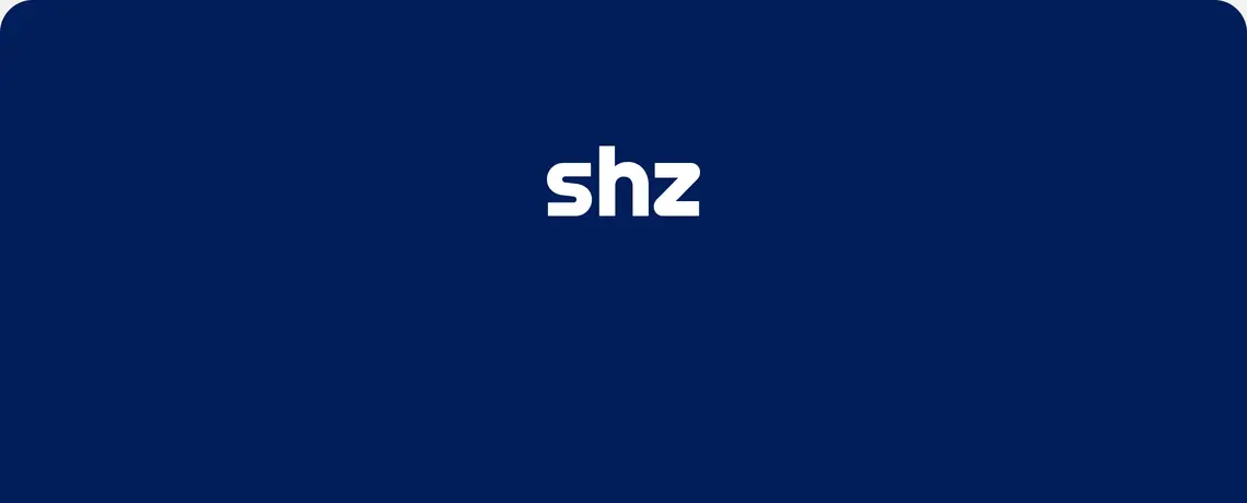 weißes shz Logo auf dunkelblauem Hintergrund