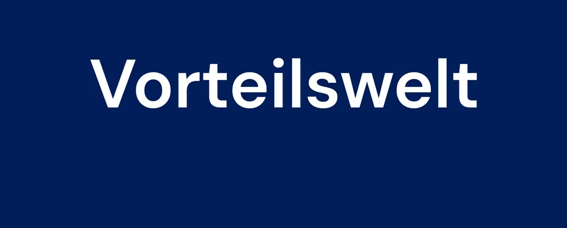 Wort "Vorteilswelt" in weißer Schrift vor blauem Hintergrund
